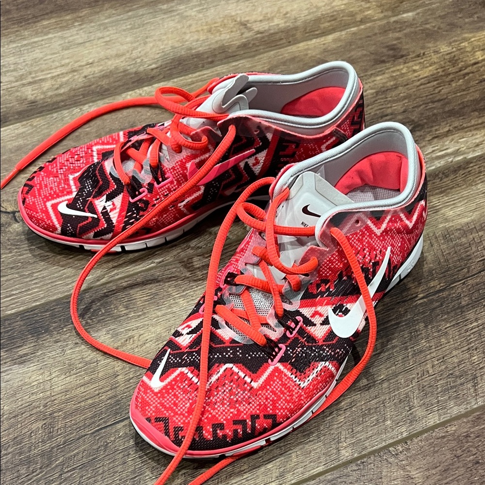 Nike Zigzag Orange and Black Sneakers
